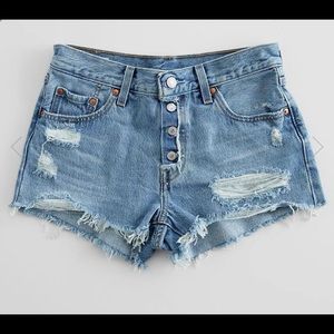 NWOT, Levi’s 501 Short Mid-Rise
